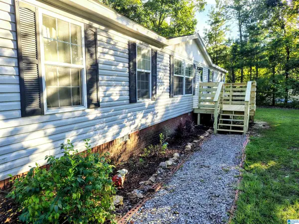 652 DEERFIELD ROAD, Pell city, AL 35125