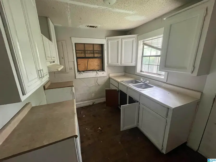 1202 15TH STREET, Midfield, AL 35228 - #3