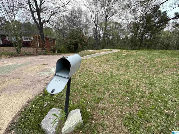 1137 1ST AVENUE, Pleasant grove, AL 35127