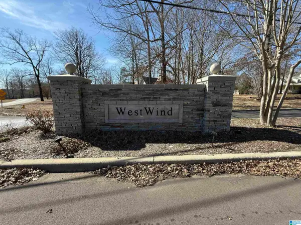 6520 WHITE OAK LANE, Hueytown, AL 35023