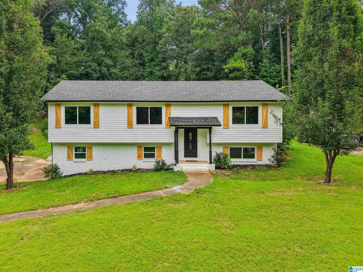 112 SILVERLEAF DRIVE, Trussville, AL 35173 - #1