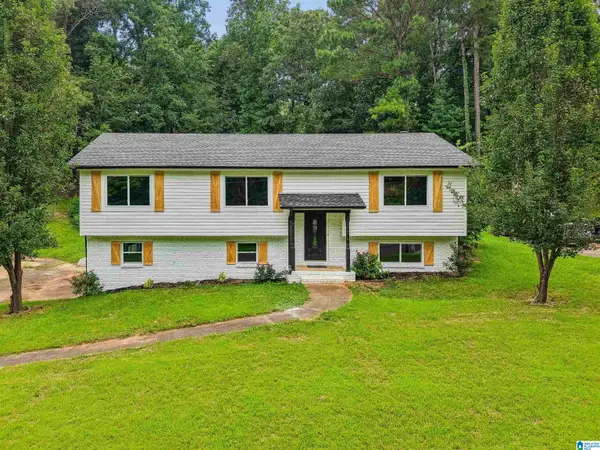 112 SILVERLEAF DRIVE, Trussville, AL 35173