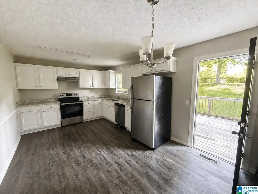340 17TH AVENUE NW, Center Point, AL 35215 - #3