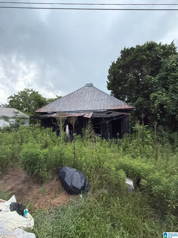 1433 AVENUE I, Bessemer, AL 35020