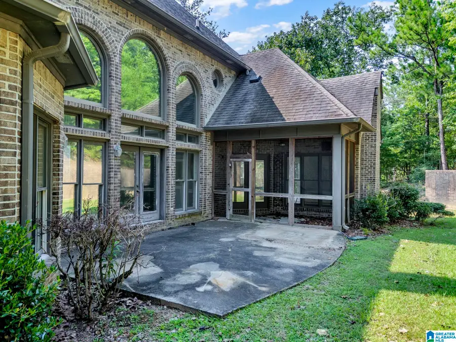 536 N LAKE COVE CIRCLE, Hoover, AL 35242 - #2