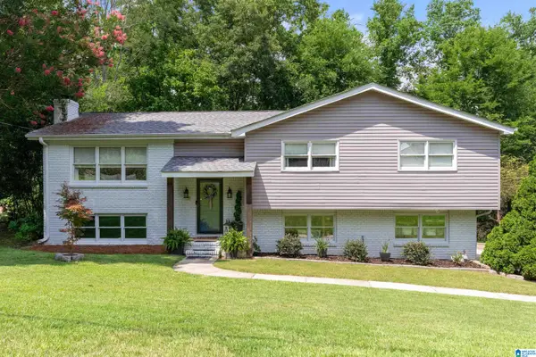 2357 MOUNTAIN OAKS LANE, Hoover, AL 35226