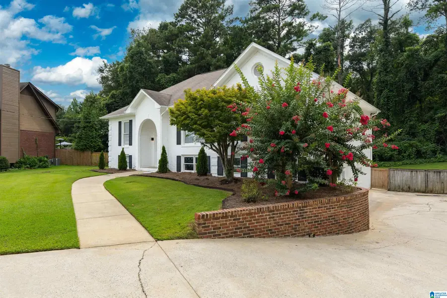 416 STILL OAKS CIRCLE, Trussville, AL 35173 - #2
