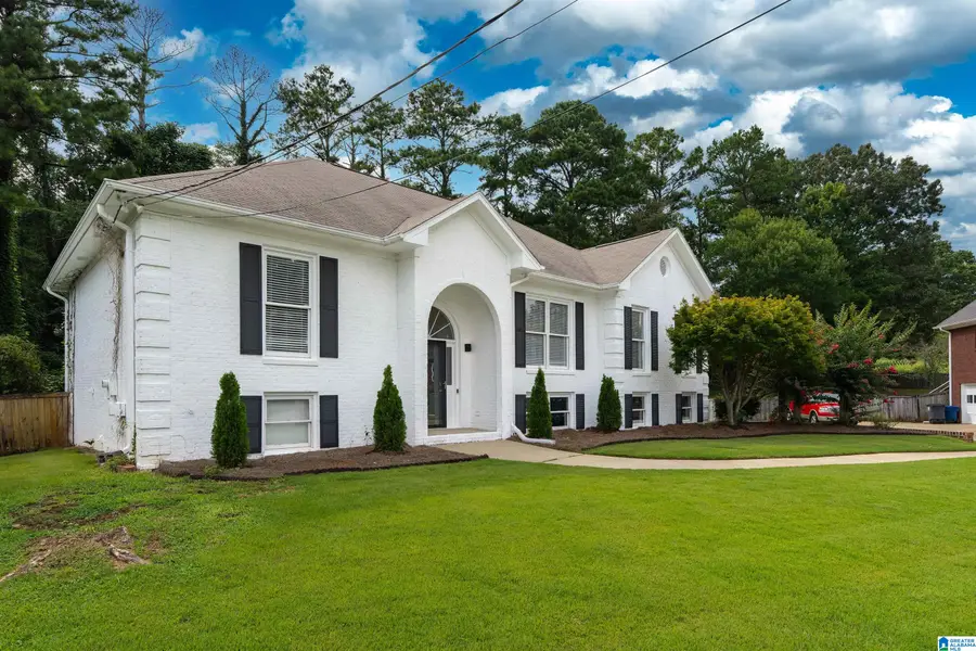 416 STILL OAKS CIRCLE, Trussville, AL 35173 - #3