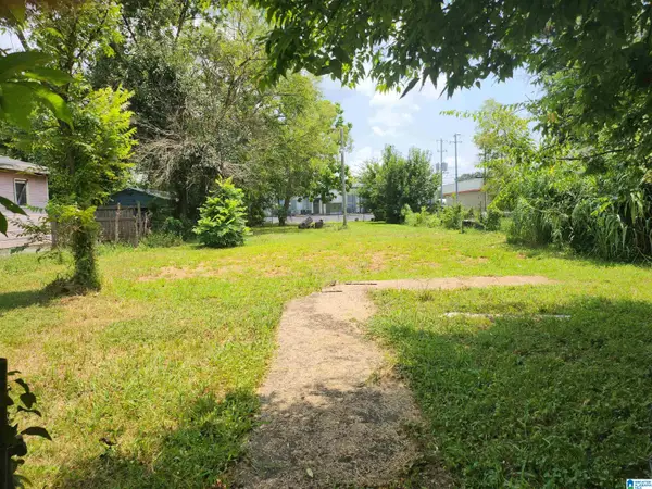 1517 10TH AVENUE N, Bessemer, AL 35020