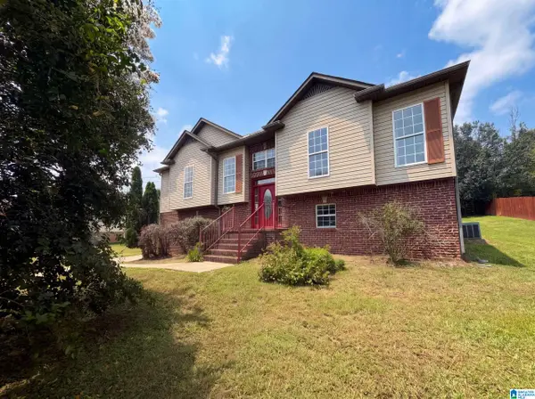 655 S HILLCREST ROAD, Odenville, AL 35120
