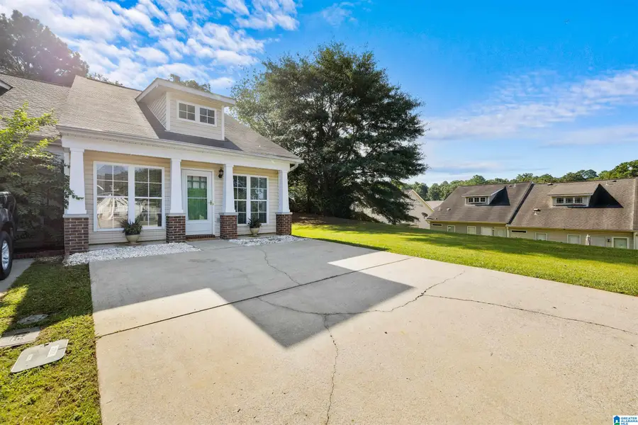 185 LITTLE JOHN CIRCLE, Calera, AL 35040 - #2