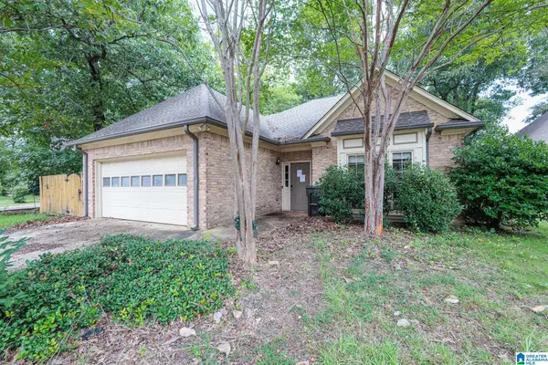 2705 WELLINGTON CIRCLE, Pelham, AL 35124