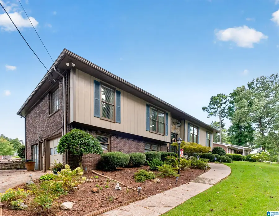 2229 TIMBERLANE DRIVE, Bessemer, AL 35022 - #2