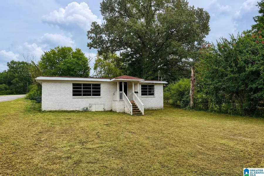 907 9TH STREET SE, Graysville, AL 35073 - #3
