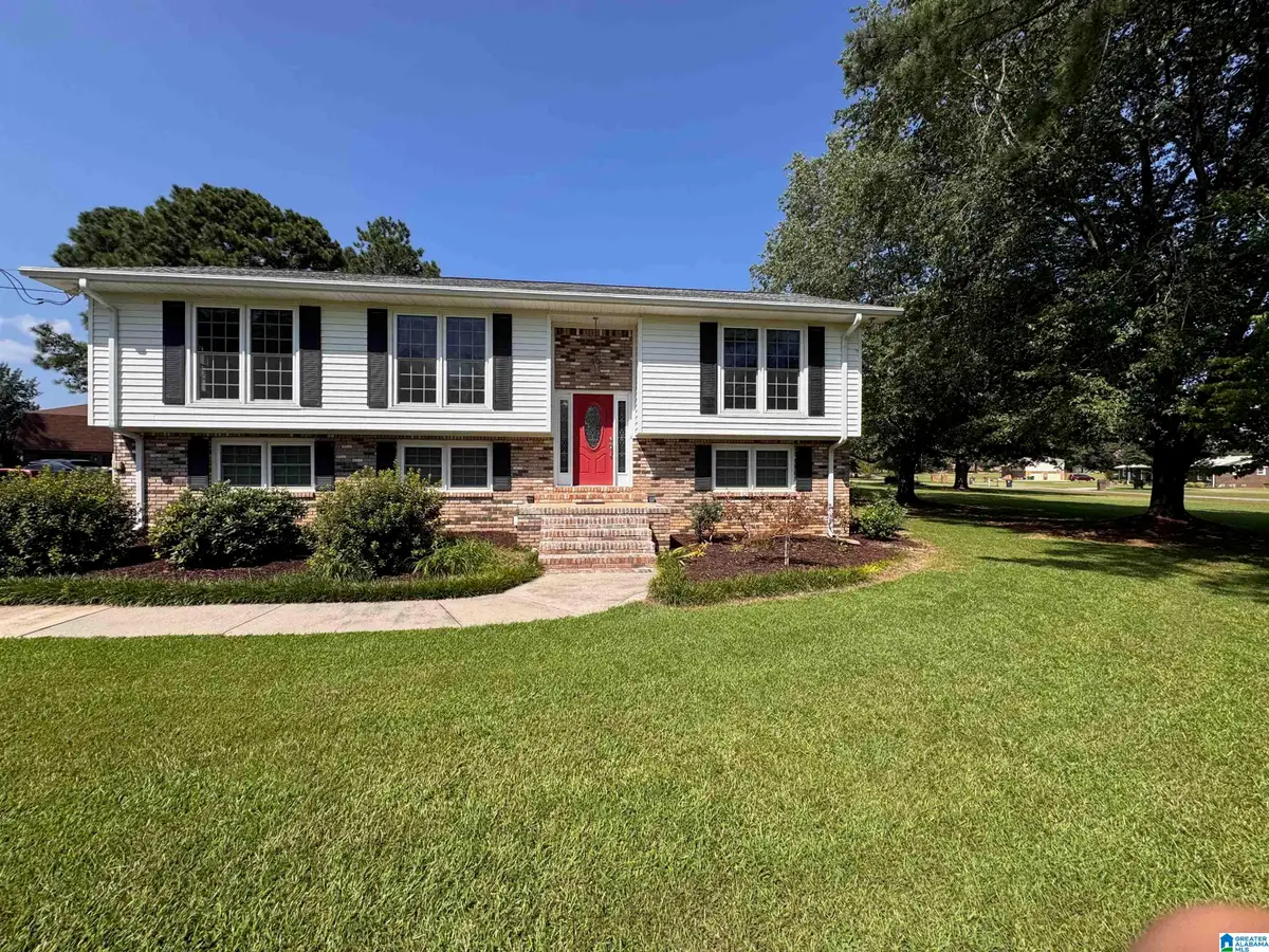 3931 VALLEY BEND DRIVE, Moody, AL 35004 - #1