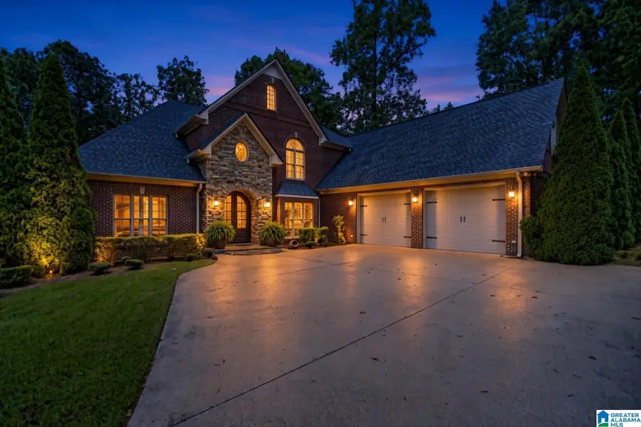 245 ROME BEAUTY CIRCLE, Oxford, AL 36203 - #2