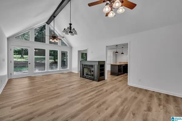 855 VALLEY TRAIL, Warrior, AL 35180