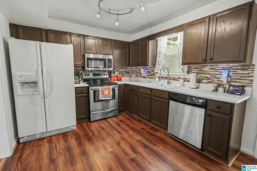 225 WILLOW POINT CIRCLE, Alabaster, AL 35007 - #3