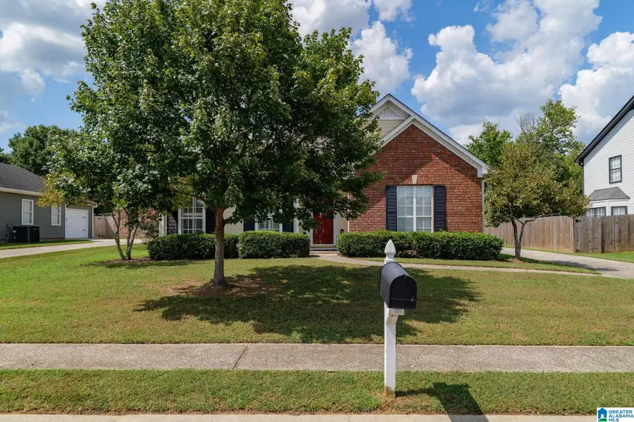 128 W STONEHAVEN CIRCLE, Pelham, AL 35124 - #2