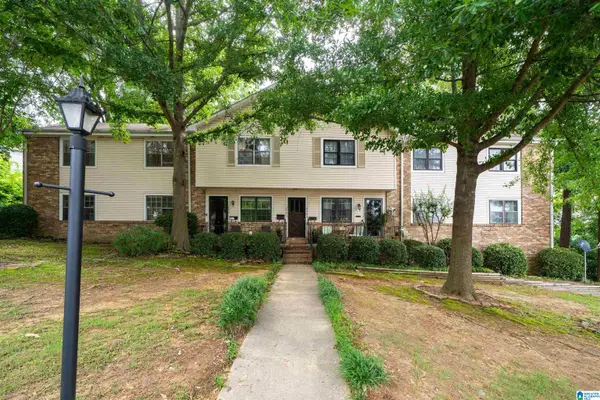 2703 SOUTHBURY CIRCLE, Vestavia hills, AL 35216