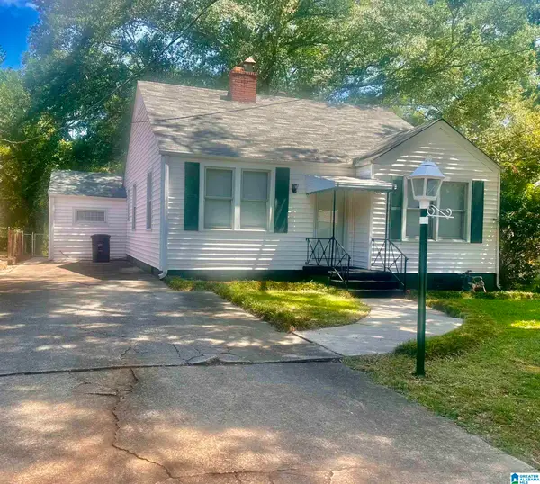 3107 19TH STREET N, Hueytown, AL 35023