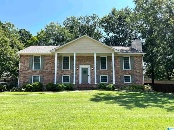 128 SOUTHERN HILLS CIRCLE, Calera, AL 35040