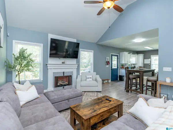 250 THORNBERRY DRIVE, Hayden, AL 35079