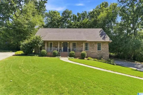 845 LEAH LANE, Vestavia hills, AL 35226