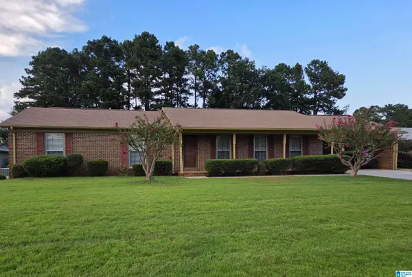 912 SEDGEFIELD DRIVE, Sylacauga, AL 35150