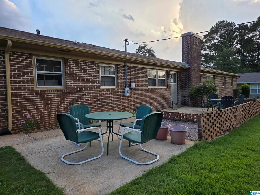 912 SEDGEFIELD DRIVE, Sylacauga, AL 35150 - #3