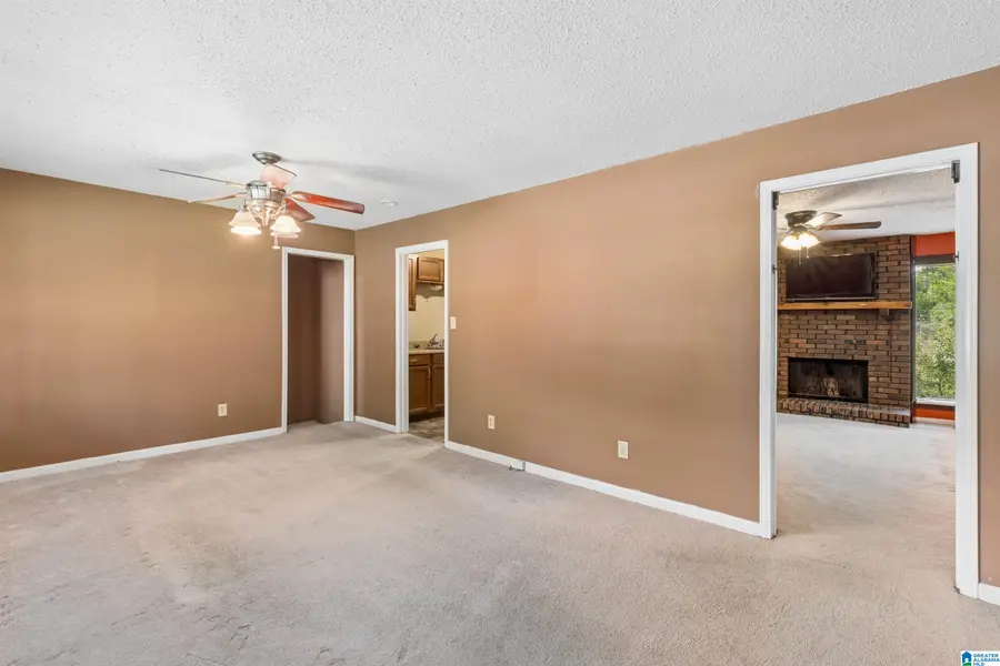 422 10TH TERRACE, Pleasant Grove, AL 35127 - #3