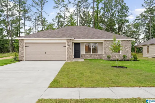 226 AMBER AVENUE, Calera, AL 35040
