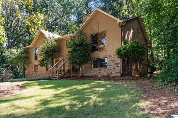 135 TOP O TREE LANE, Hoover, AL 35244