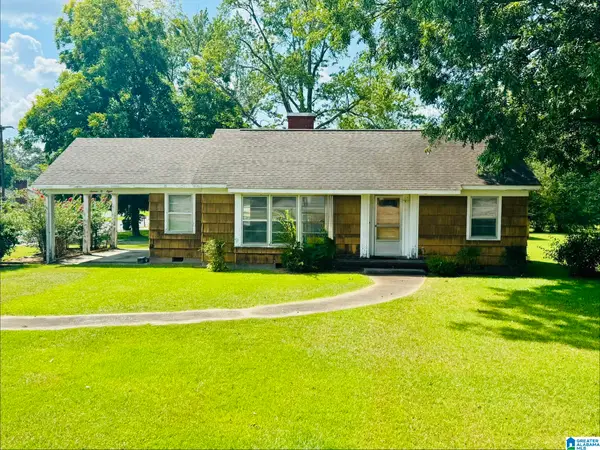 1608 S BROAD STREET, Scottsboro, AL 35768