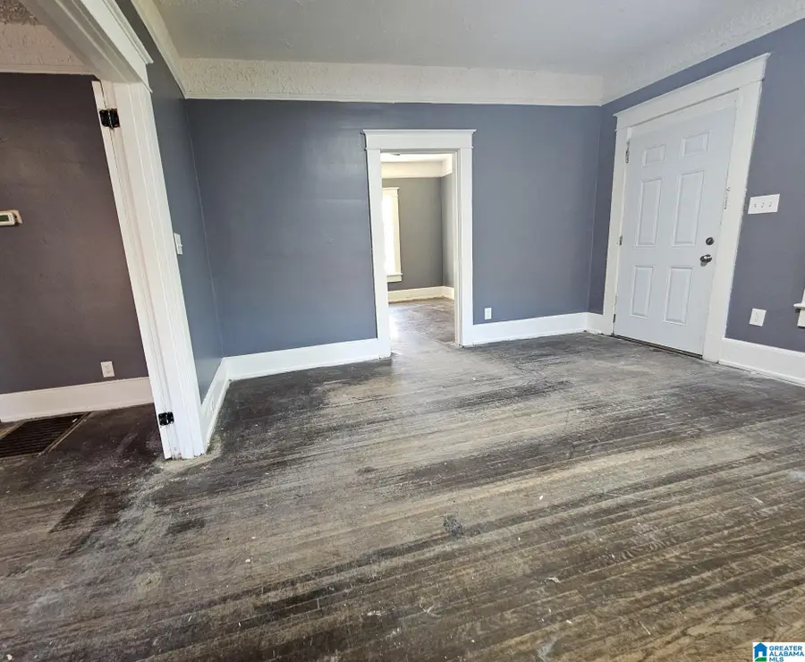 8104 2ND AVENUE S, Birmingham, AL 35206 - #3