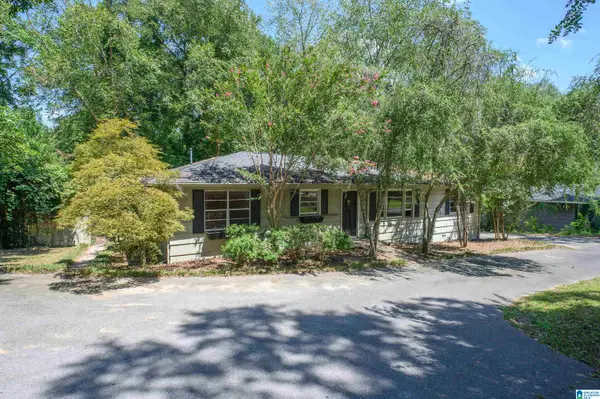 3016 LA HAVEN CIRCLE, Vestavia hills, AL 35243