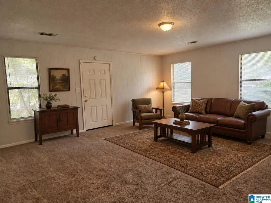 2123 18TH AVENUE E, Tuscaloosa, AL 35404 - #2