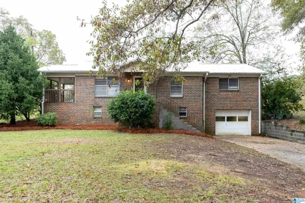 111 1ST AVENUE NW, Graysville, AL 35073