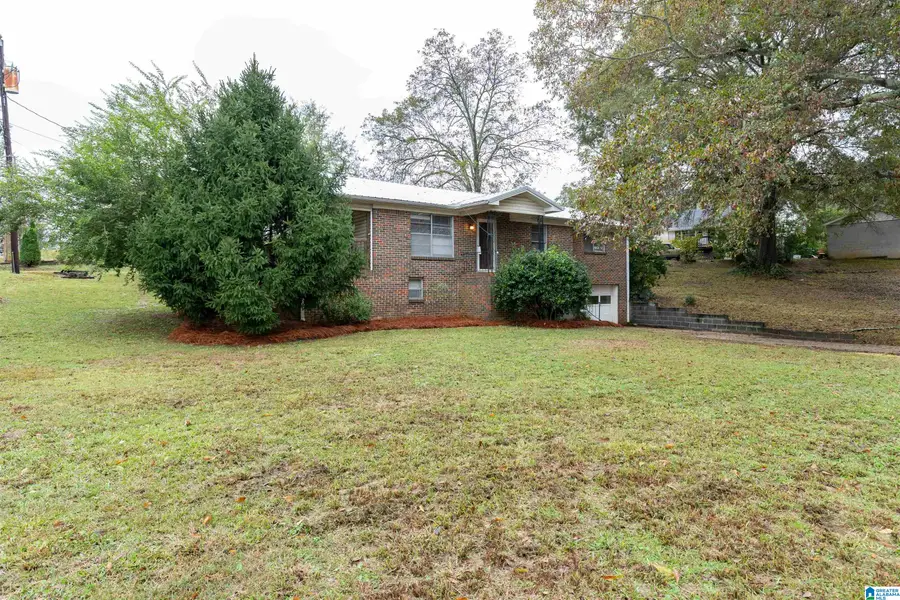 111 1ST AVENUE NW, Graysville, AL 35073 - #3