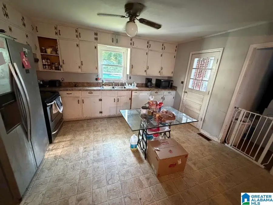 170 CENTREVILLE STREET, Moundville, AL 35474 - #2