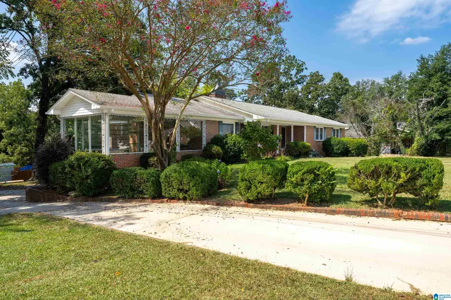 114 LANCASTER STREET W, Talladega, AL 35160 - #2