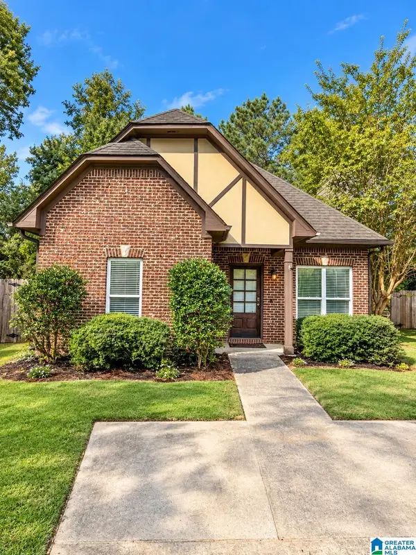 1212 PEBBLE CREEK CIRCLE, Gardendale, AL 35071