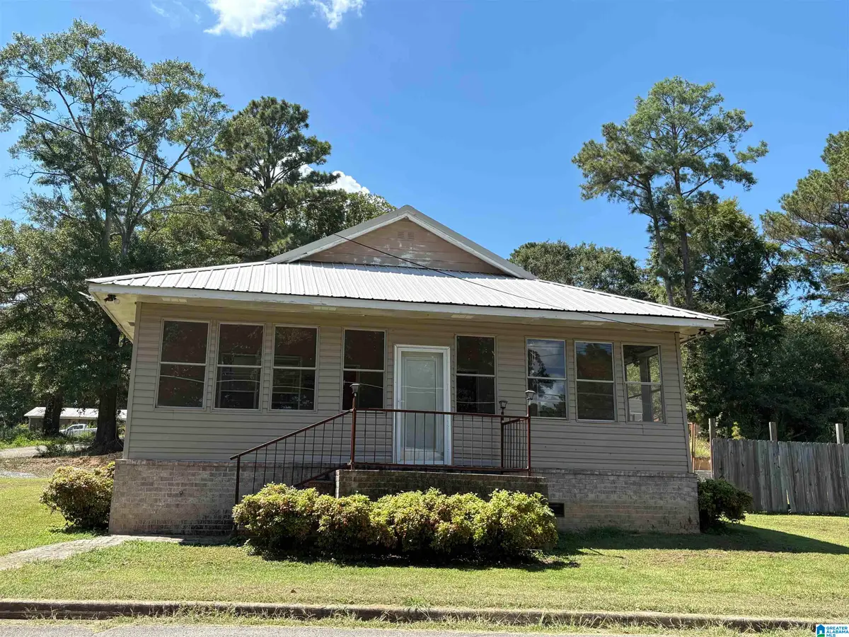 612 3RD PLACE, Jasper, AL 35501 - #1