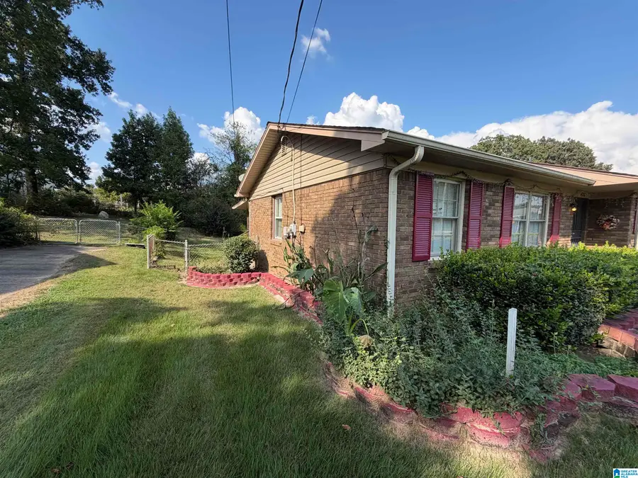 420 36TH AVENUE NE, Center Point, AL 35215 - #2