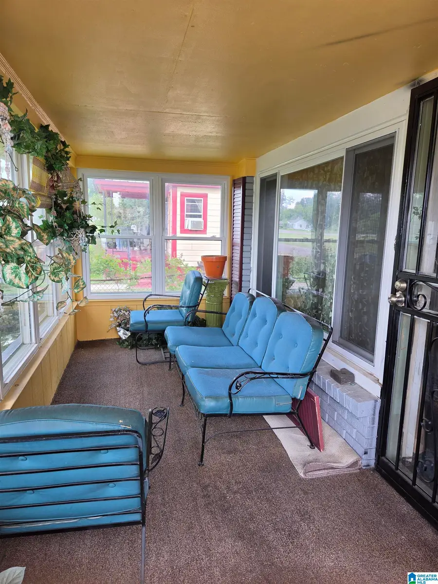 521 1ST AVENUE N, Bessemer, AL 35020 - #2