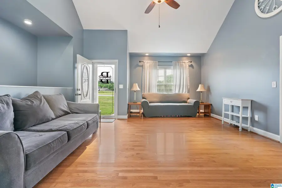 180 THORNBERRY DRIVE, Hayden, AL 35079 - #3