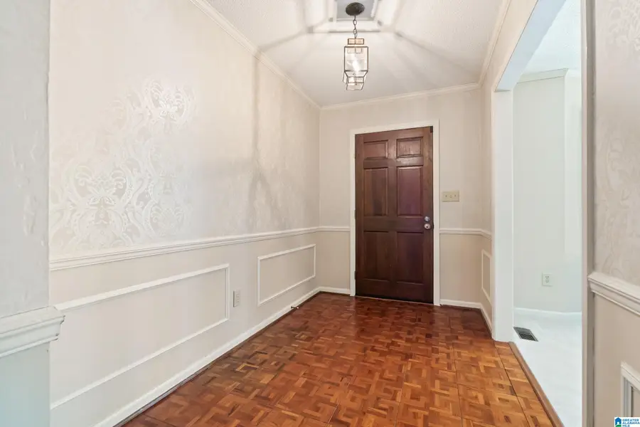635 W RIVERCHASE PARKWAY W, Hoover, AL 35244 - #3