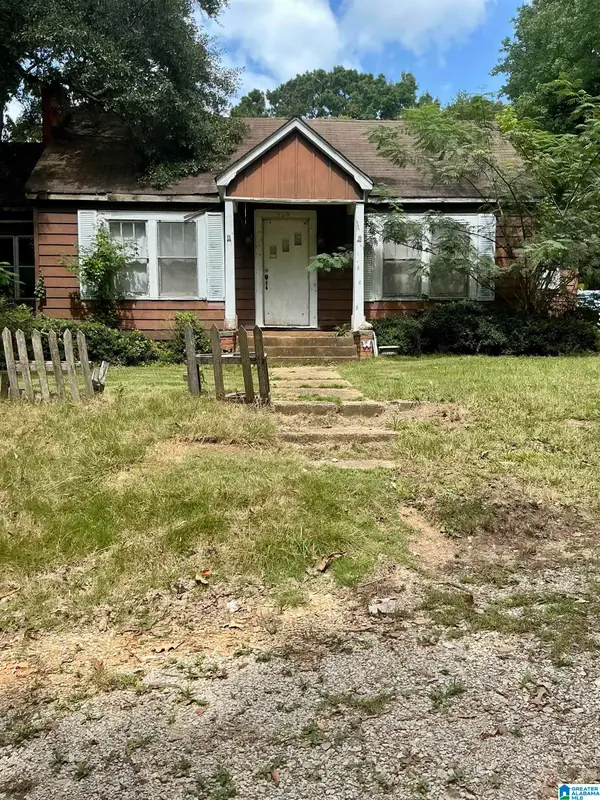 928 N NORTH STREET EAST, Talladega, AL 35160