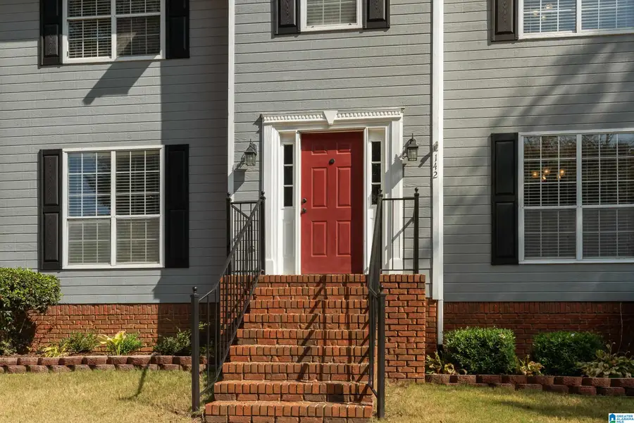 142 CAMBRIDGE LANE, Alabaster, AL 35007 - #3