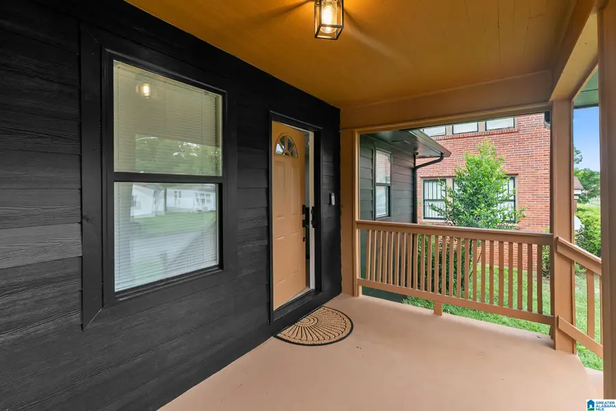 916 MCMILLON AVENUE SW, Birmingham, AL 35211 - #3